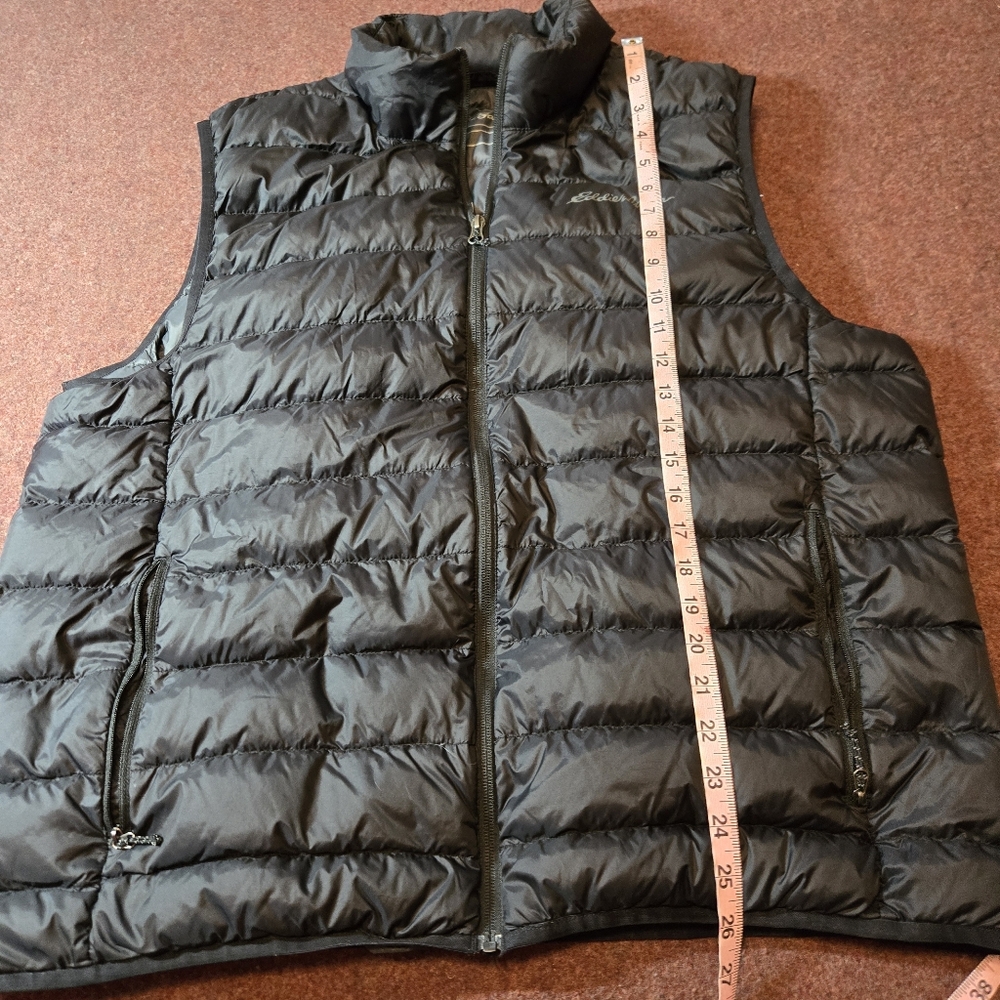 Eddie Bauer Men's EB650 Black Puffer Vest In XL Excellent Condition - Picture 5 of 8